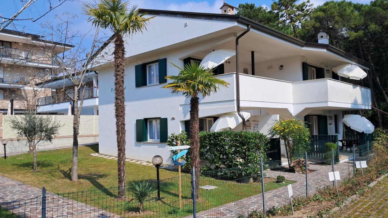 Villa Barbara Fra I Pini Lignano Sabbiadoro Luaran gambar