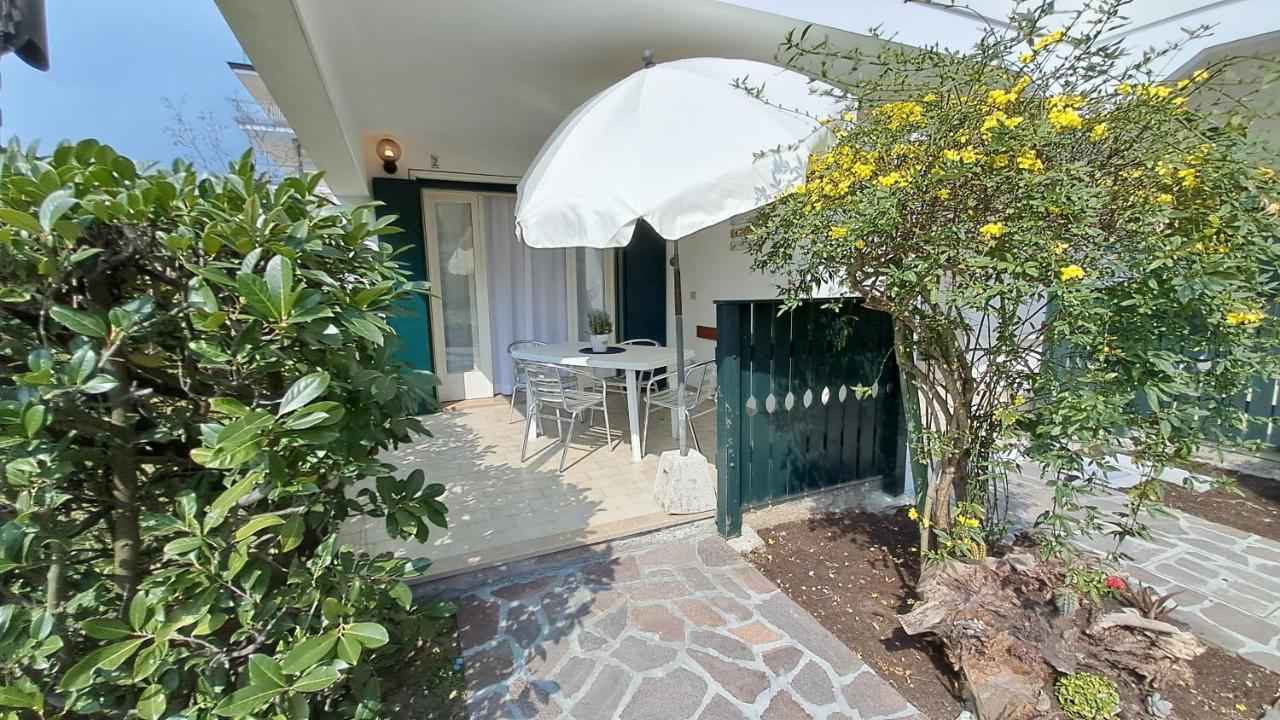 Villa Barbara Fra I Pini Lignano Sabbiadoro Luaran gambar