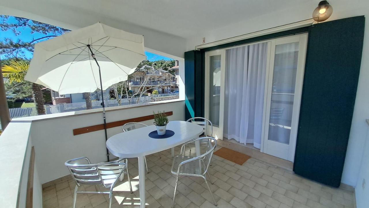 Villa Barbara Fra I Pini Lignano Sabbiadoro Luaran gambar