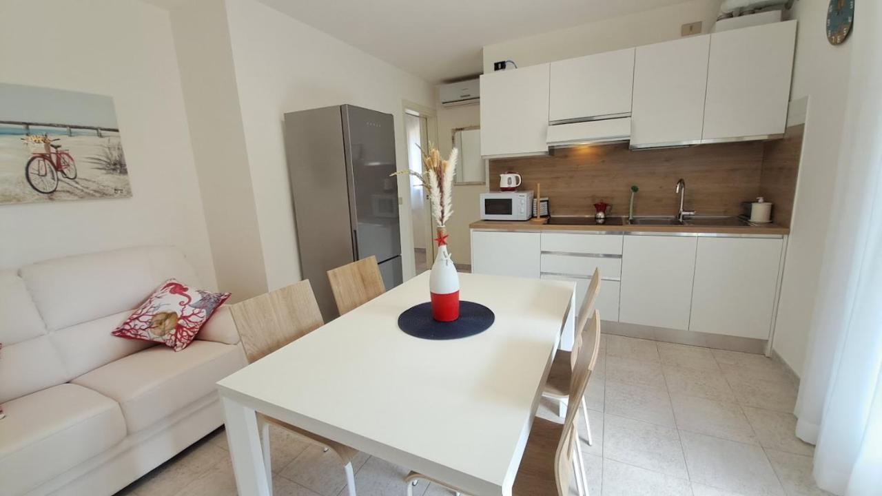 Villa Barbara Fra I Pini Lignano Sabbiadoro Luaran gambar